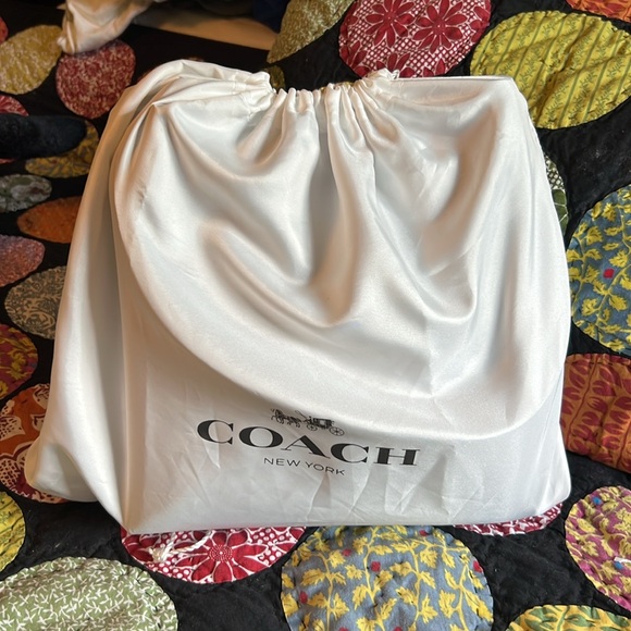 Authentic Coach Handbag - Picture 14 of 14